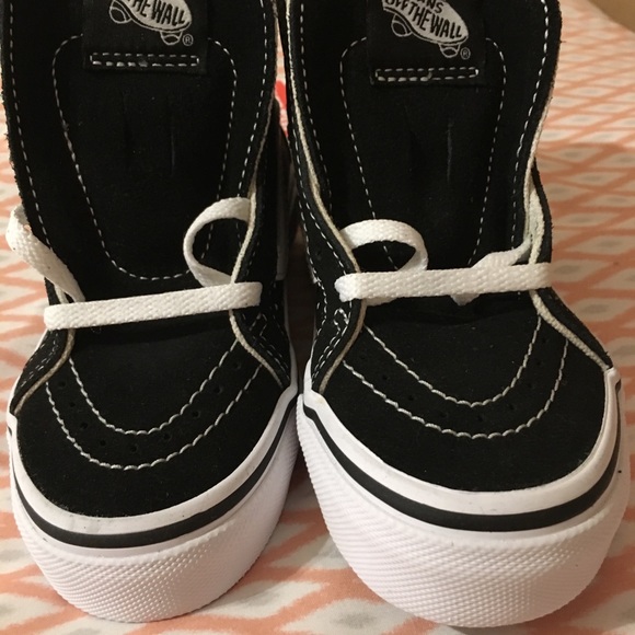 Vans - Picture 2 of 3